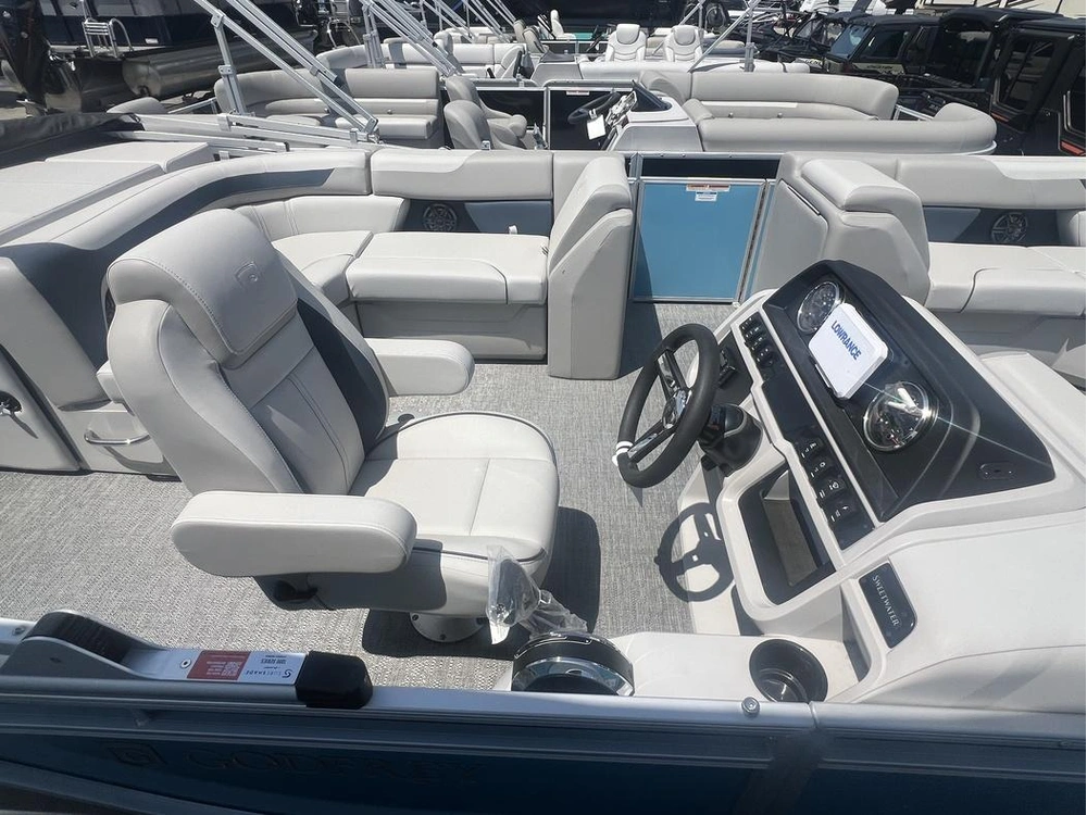 2025 Godfrey Marine Sweetwater 2286 C Twin alt