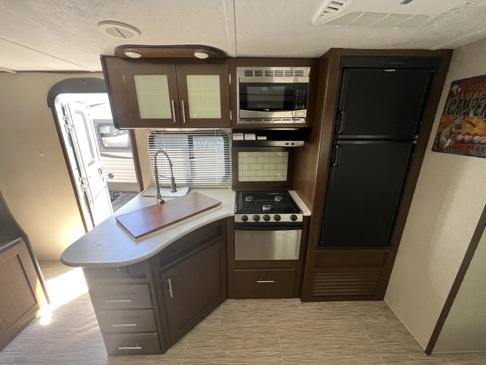 2018 Forest River Prime Time Avenger 29 Rbs alt