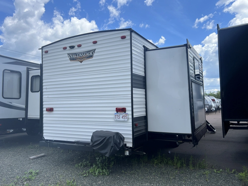 2021 Forest River Wildwood 31kqbts alt