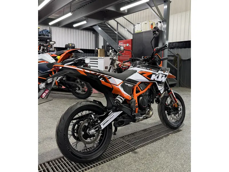 KTM 390 SMC R 2026