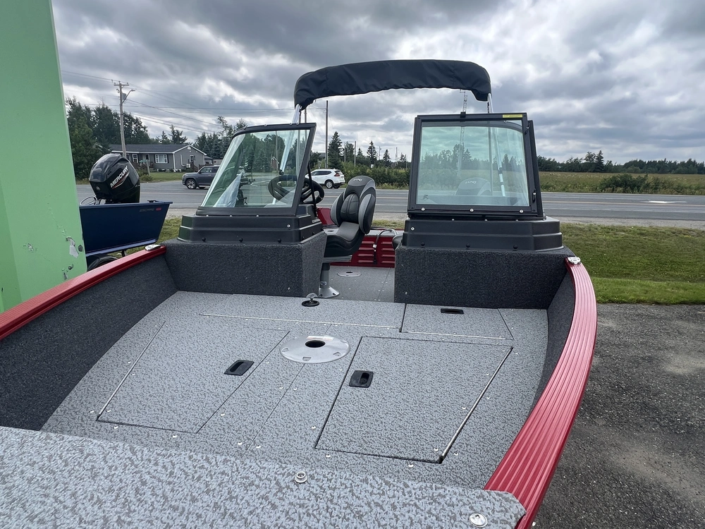 2024 Lund Boat Co 1650 Angler Sport alt
