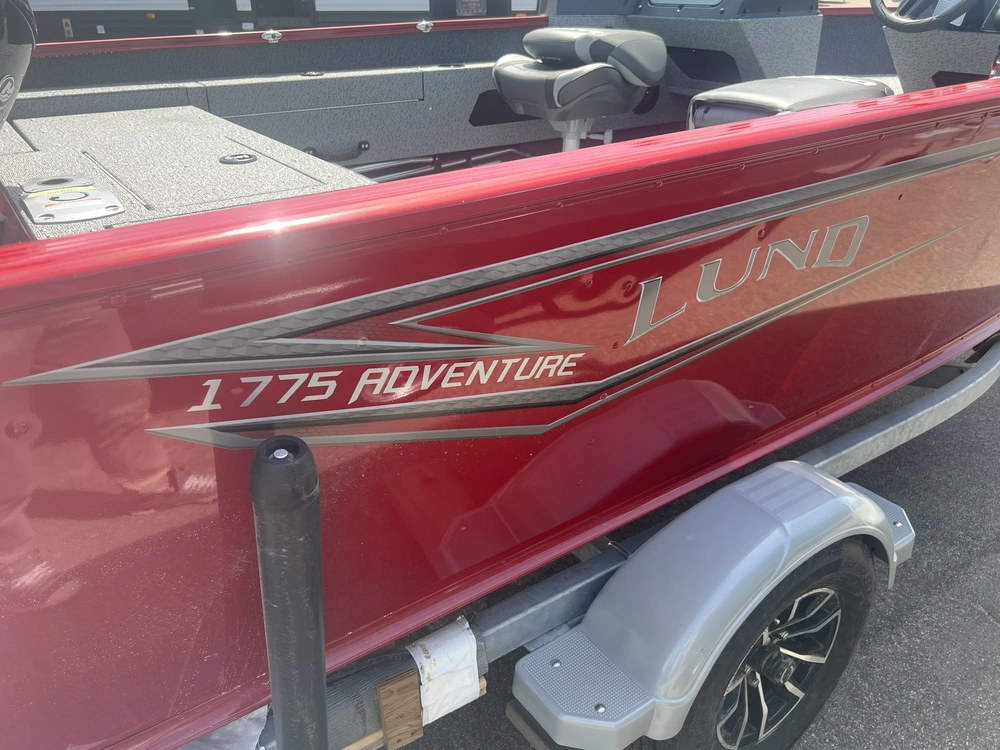 2026 Lund Boat Co 1775 Adventure Sport alt