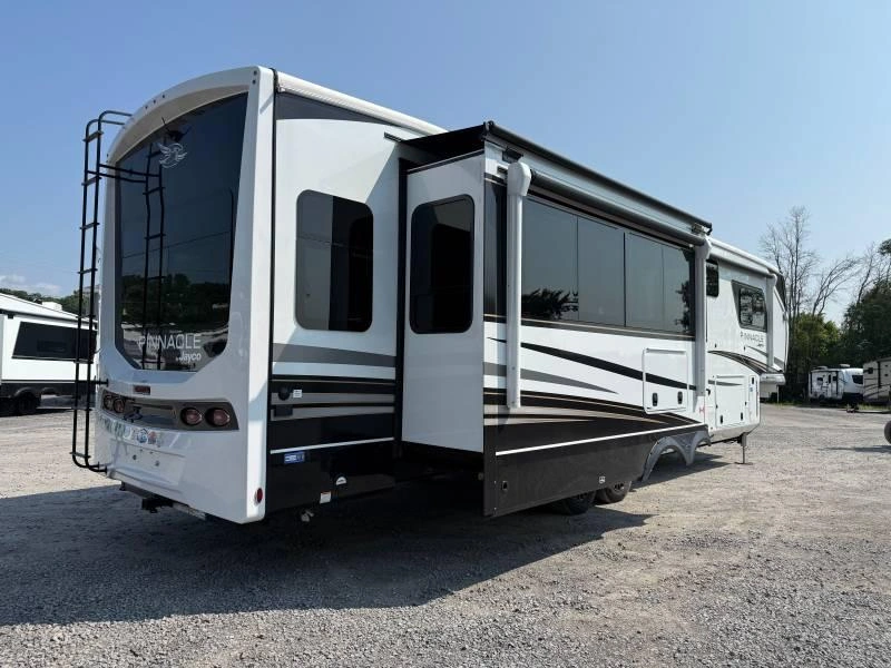 Jayco Pinnacle 38kpts 2026 alt