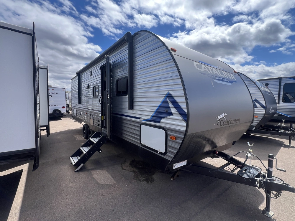 2023 Coachmen Catalina 261bhs alt