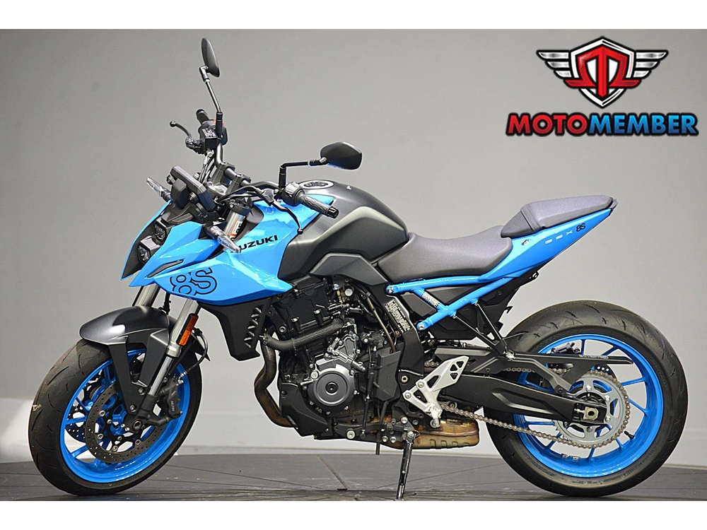 2024 Suzuki Gsx-8s alt