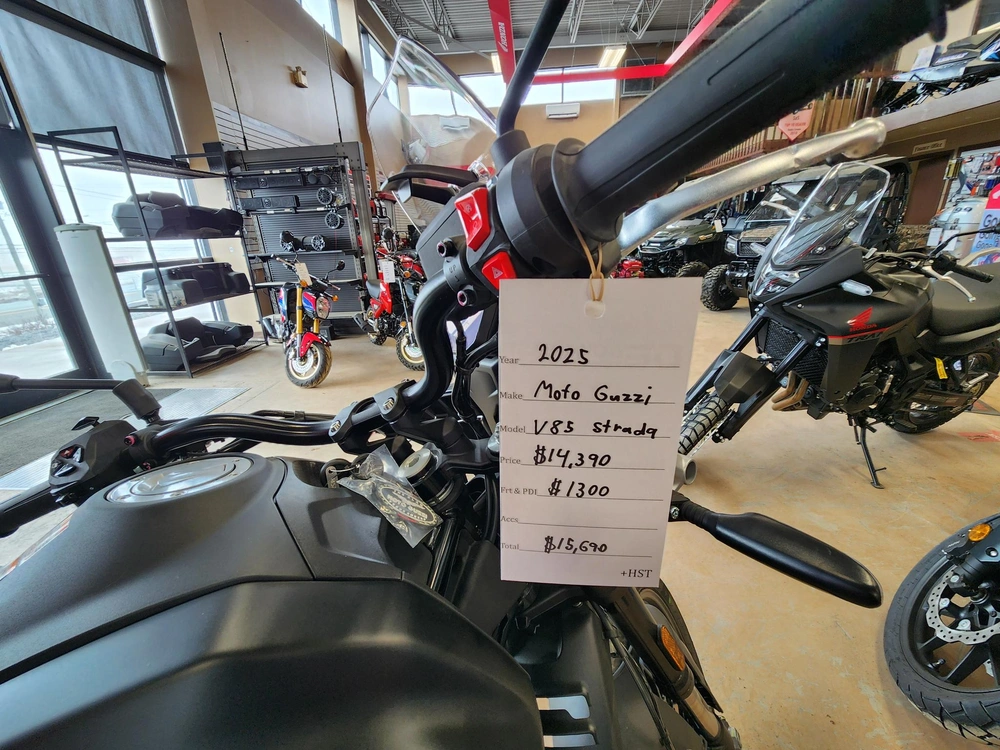 2025 Moto Guzzi V85 Strada E5+ Nero Isola alt