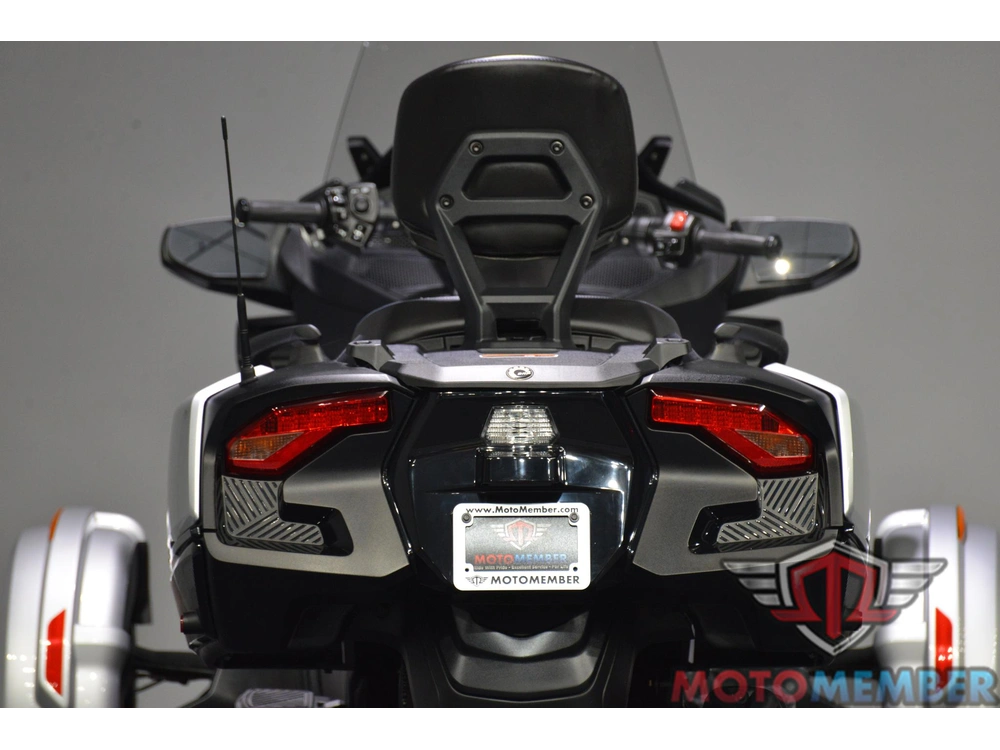 2022 Can-am Spyder Rt alt