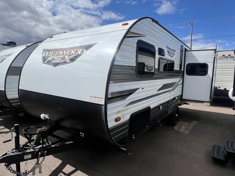 2024 Forest River Wildwood 176qbhk alt