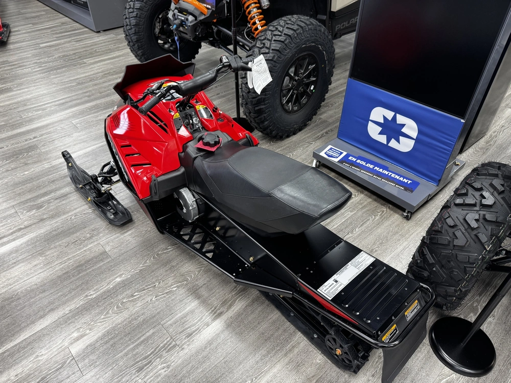 2027 Polaris Indy 200 Cc Red alt