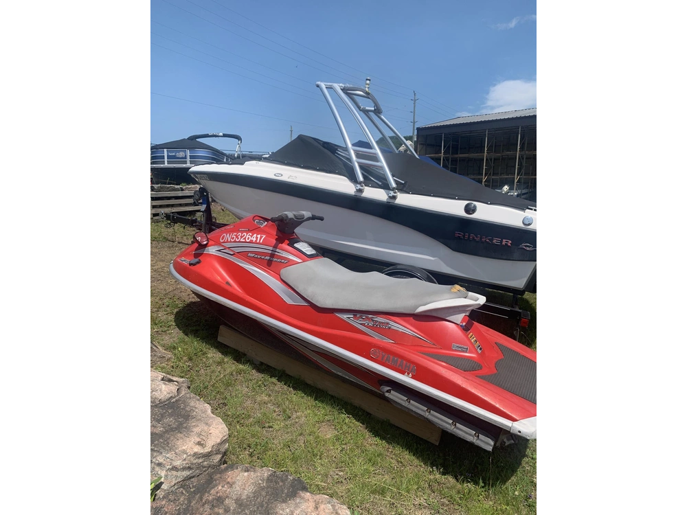 2006 Yamaha Vx 110 Deluxe Waverunner alt