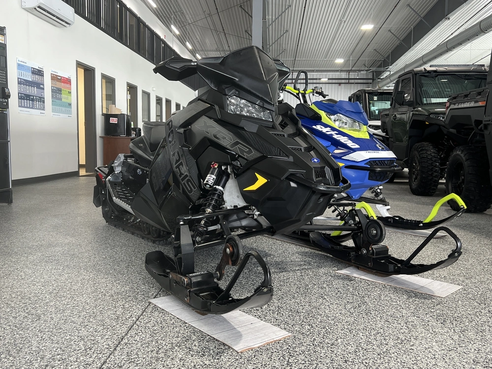2020 Polaris Switchback Xcr 136 alt