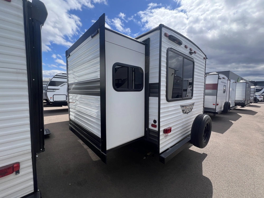 2024 Forest River Wildwood 176qbhk alt