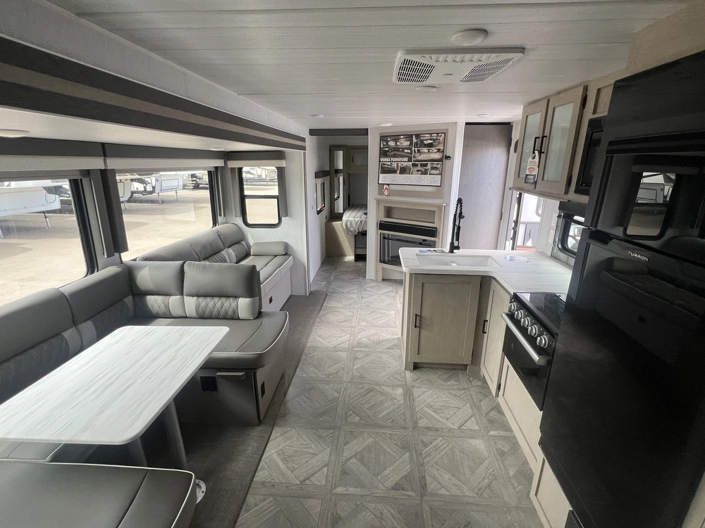 2023 Forest River Wildwood 26dbudx alt
