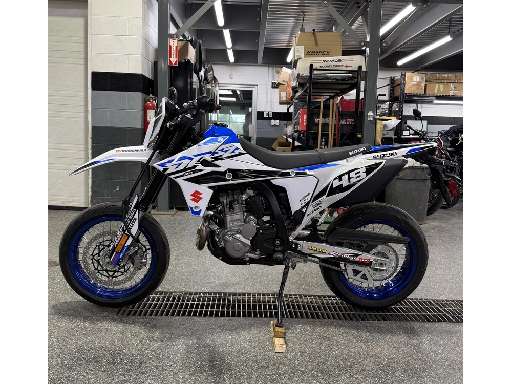 2025 Suzuki Dr-z4sm alt