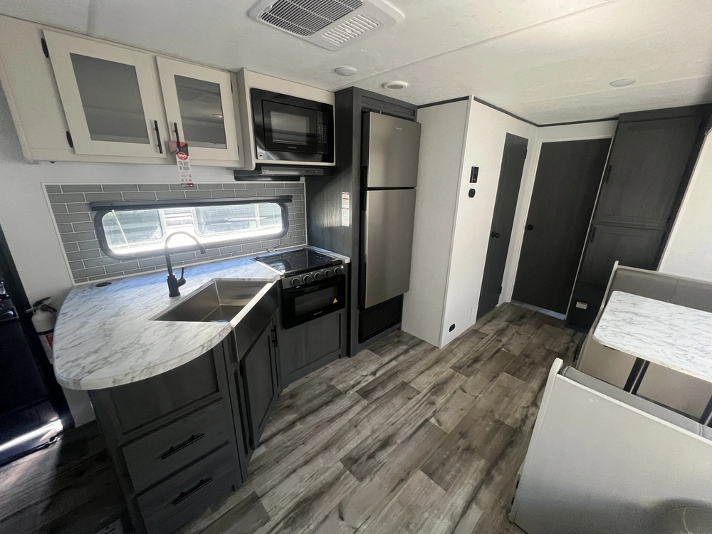 2025 Dutchmen Aspen Trail 3400bhs alt