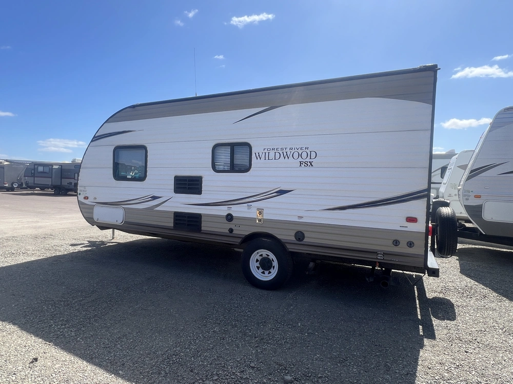 2017 Forest River Wildwood 186rb alt