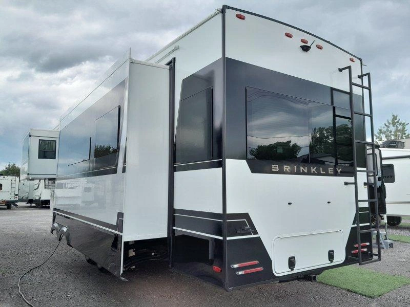 Brinkley Model Z Z3600 2027 alt
