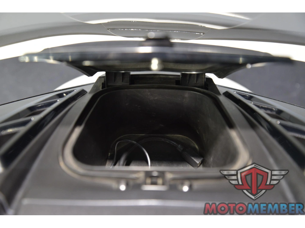 2016 Can-am Spyder F3-t Manual alt