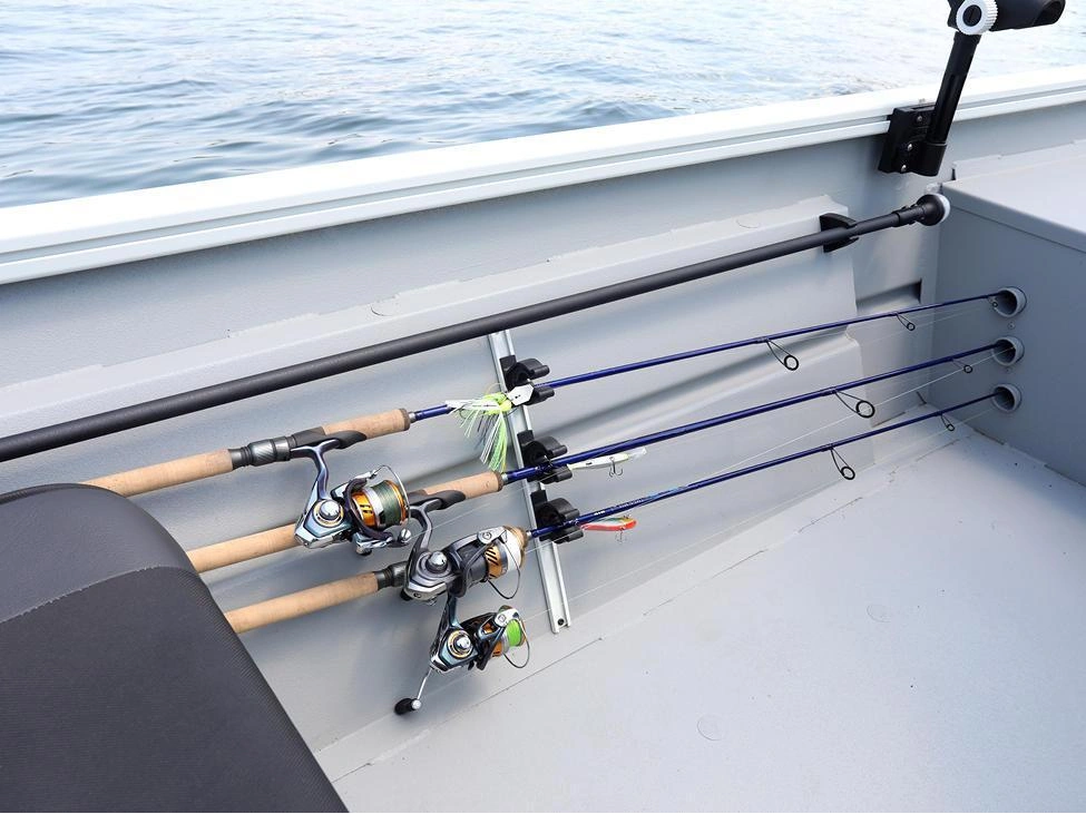 2025 Lund Boat Co 1760 Predator alt