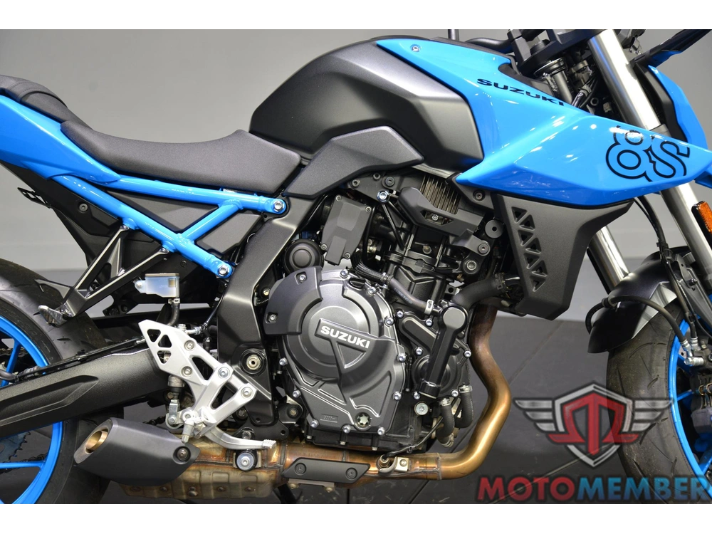 2024 Suzuki Gsx-8s alt