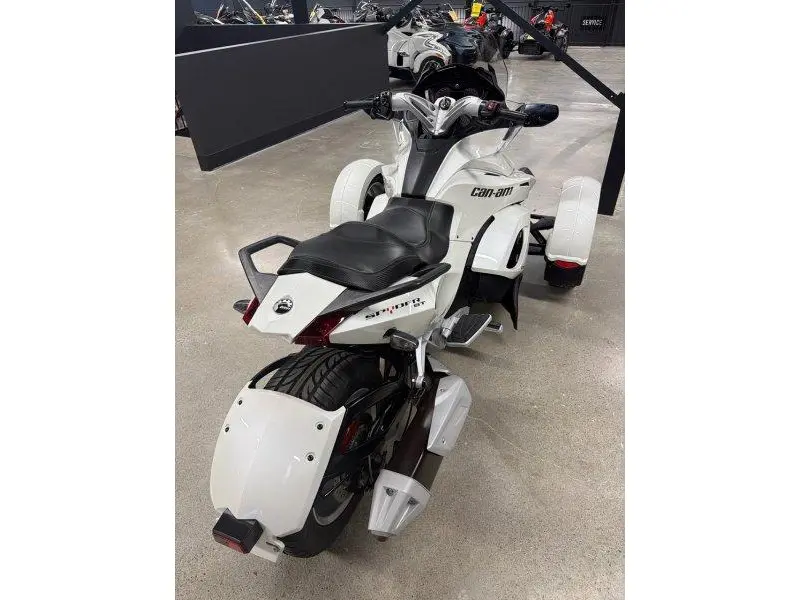 Can-Am Spyder ST 2014