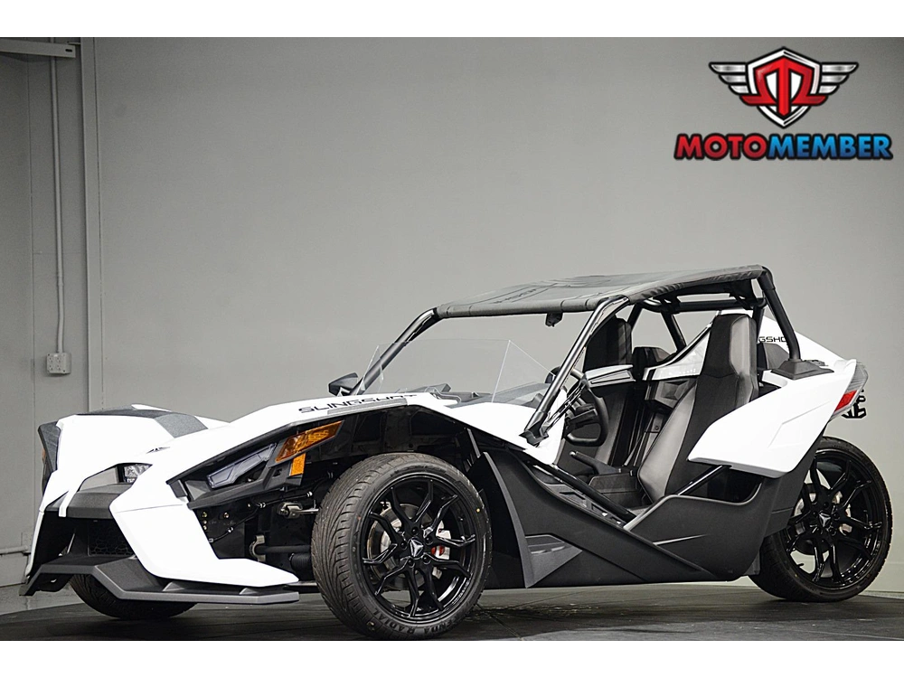 2023 Slingshot S W/ Technology Package I Manual alt
