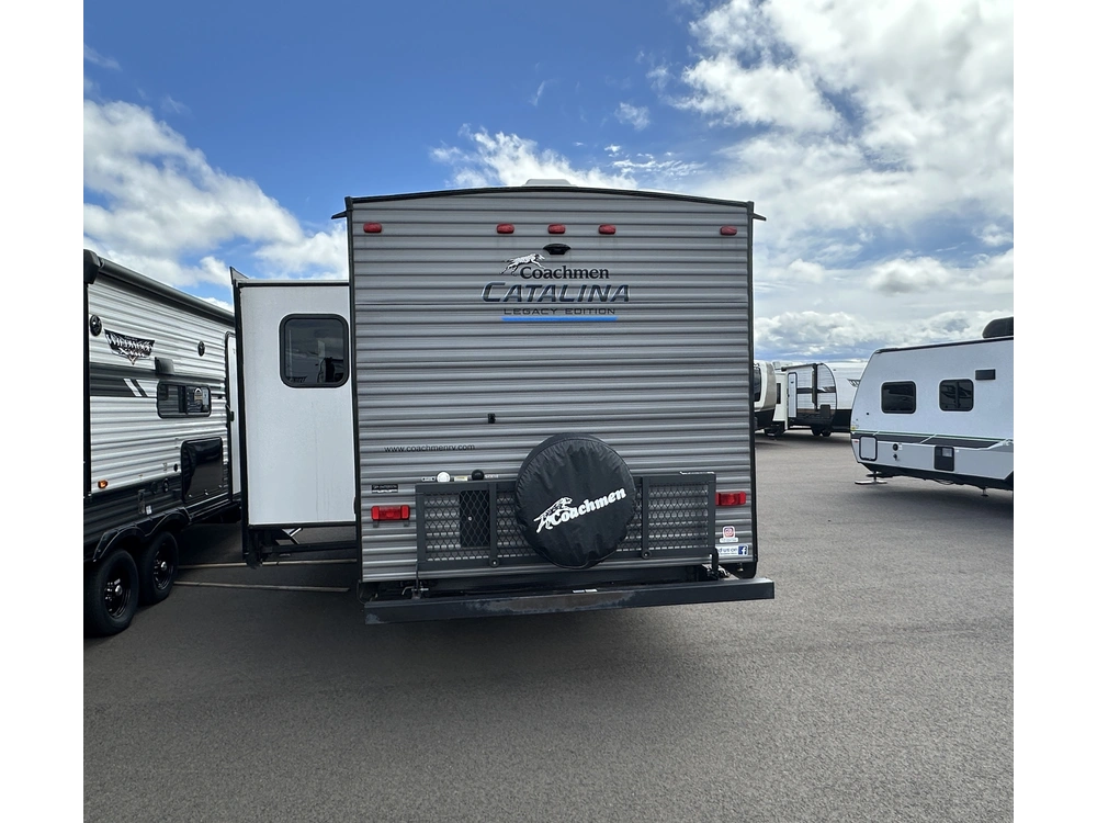 2022 Coachmen Catalina 243rbs alt