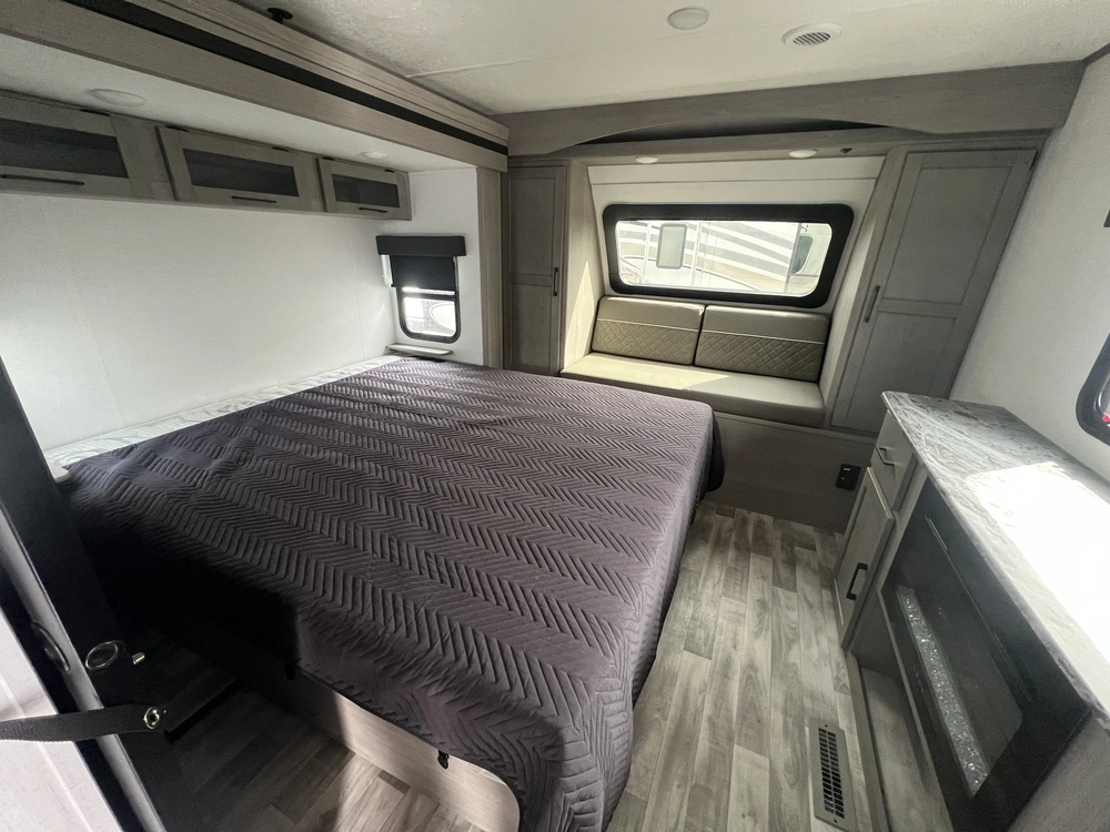 2024 Dutchmen Kodiak 3221rlsl alt