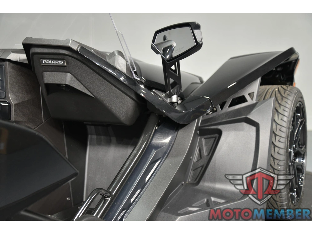 2026 Slingshot Slingshot® S Autodrive Jet Black alt