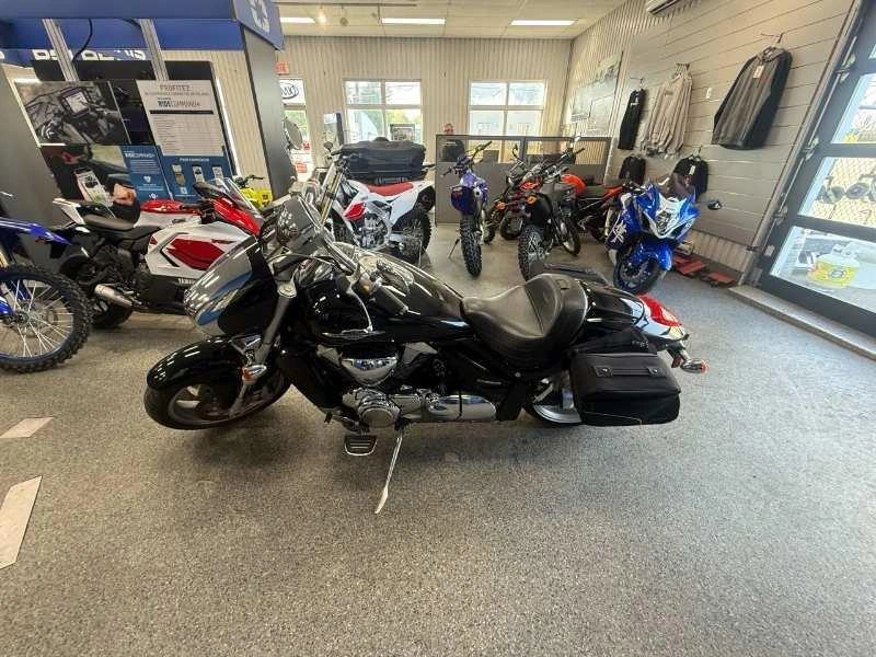 Suzuki Suzuki M 109 R 2006 alt
