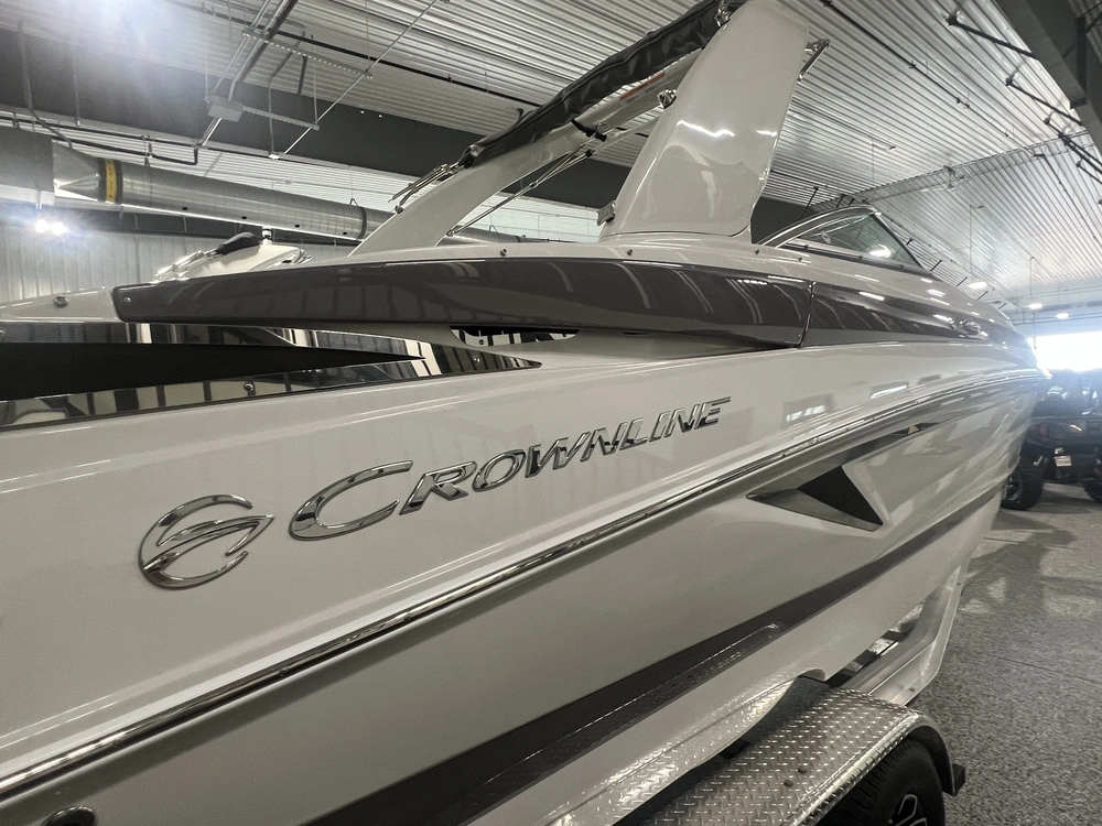2024 Crownline 280ss alt