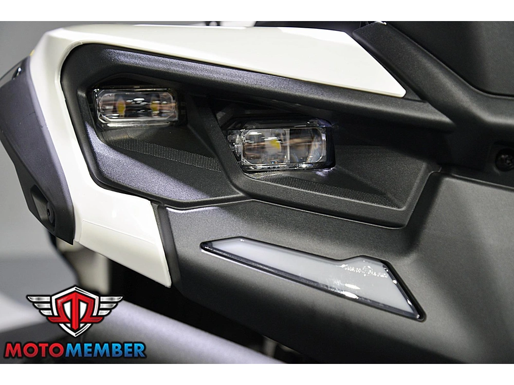 2026 Can-am Outlander Electric alt