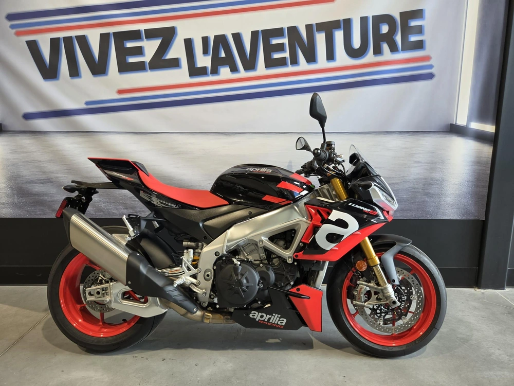 Aprilia 1100 Tuono Factory 2021 alt