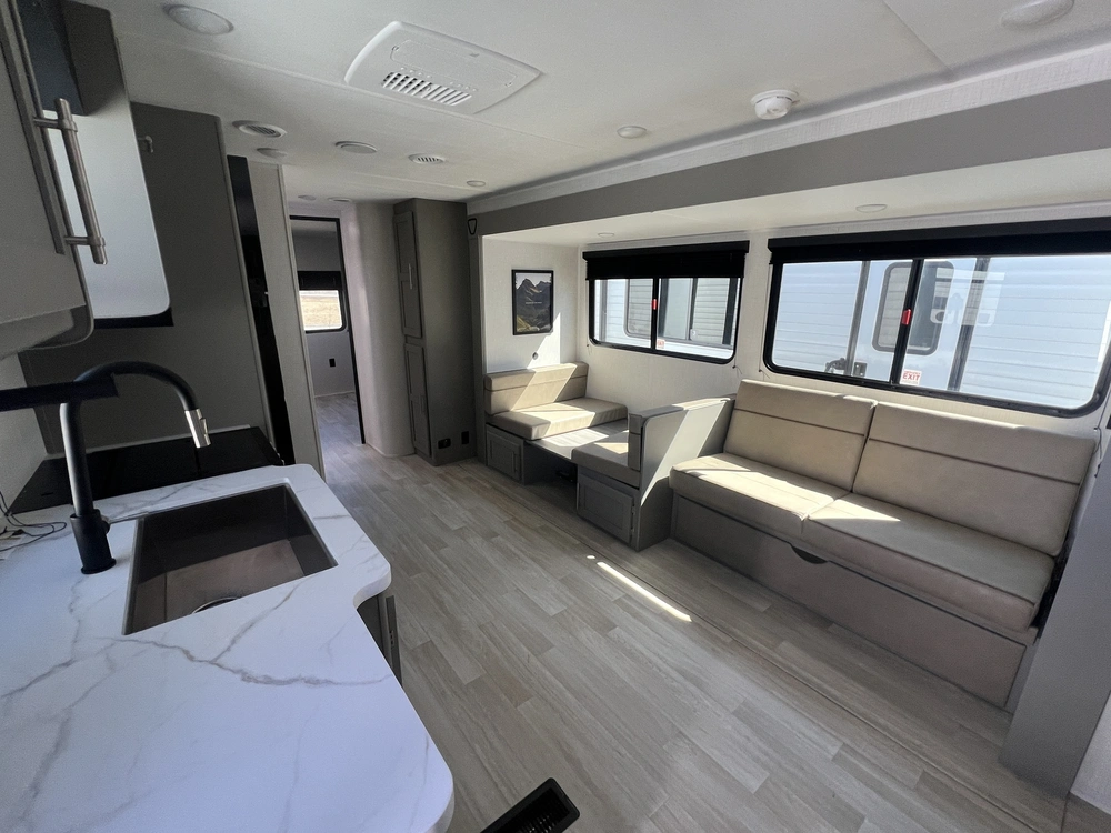 2026 Keystone Rv Hideout 310xbr alt