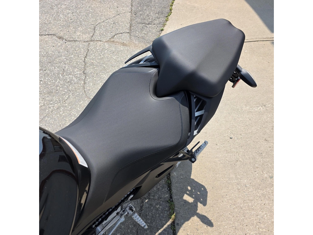 2027 Aprilia Rs 660 Factory alt