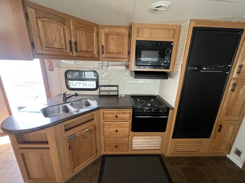 2011 Dutchmen Denali 262rb alt