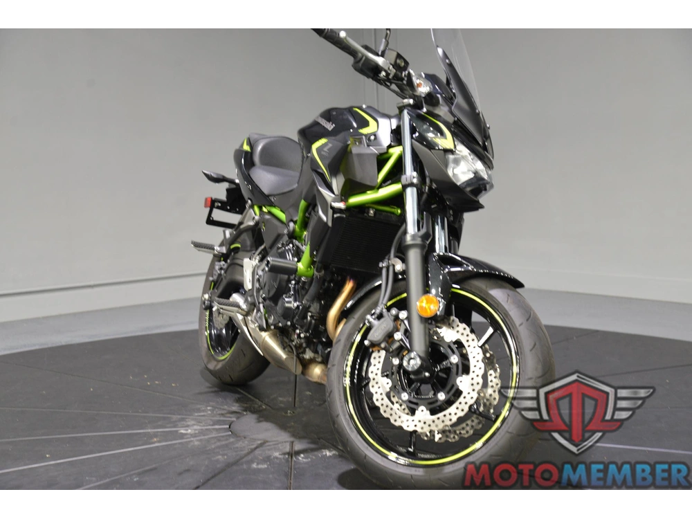 2022 Kawasaki Z650 alt