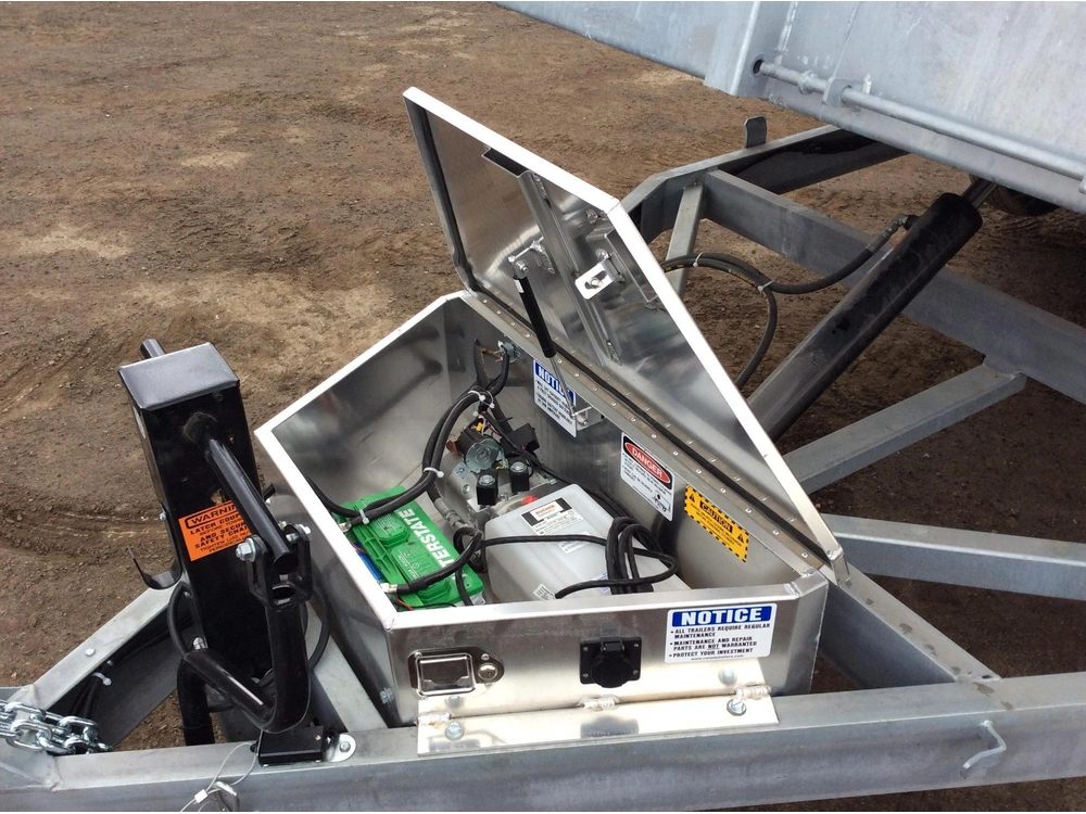 2027 Canada Trailers 80x20 7 Ton Galvanized Hydraulic Tilt Trailer alt