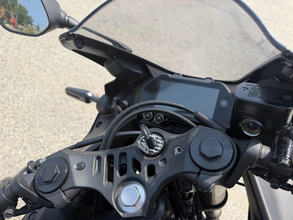 2025 Yamaha Yzf-r3 alt