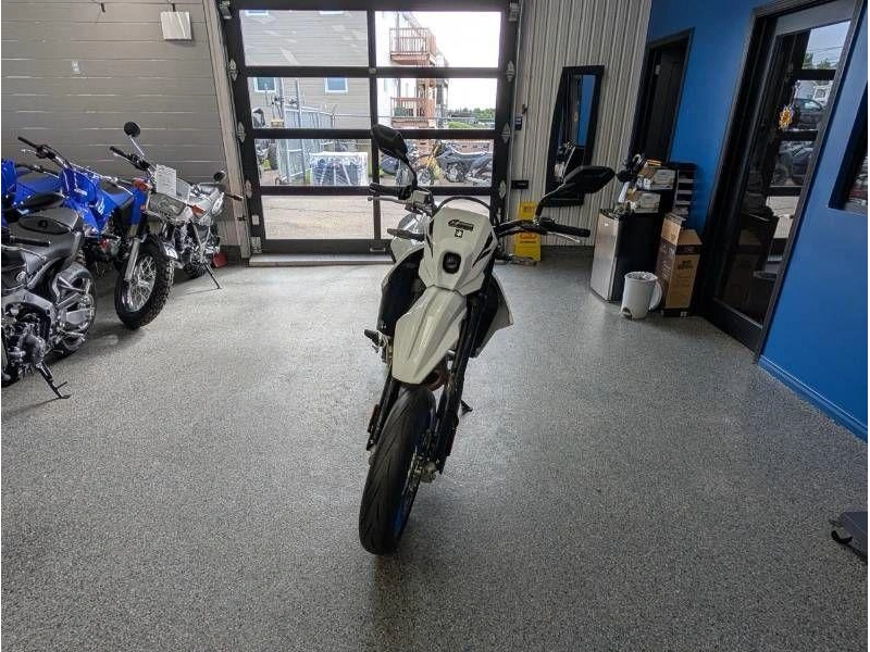 2025 Suzuki Suzuki Drz 400 Sm Super Motard alt