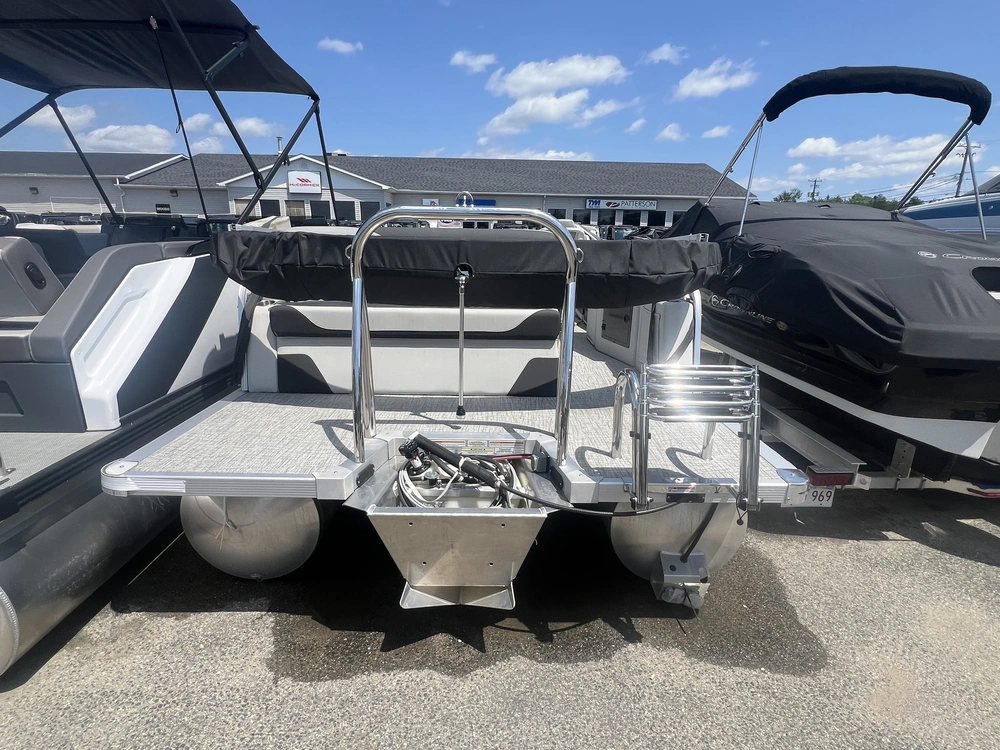 2025 Legend 21qr Twin alt