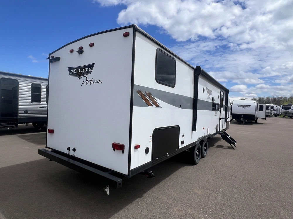 2023 Forest River Wildwood 273qbxlx alt