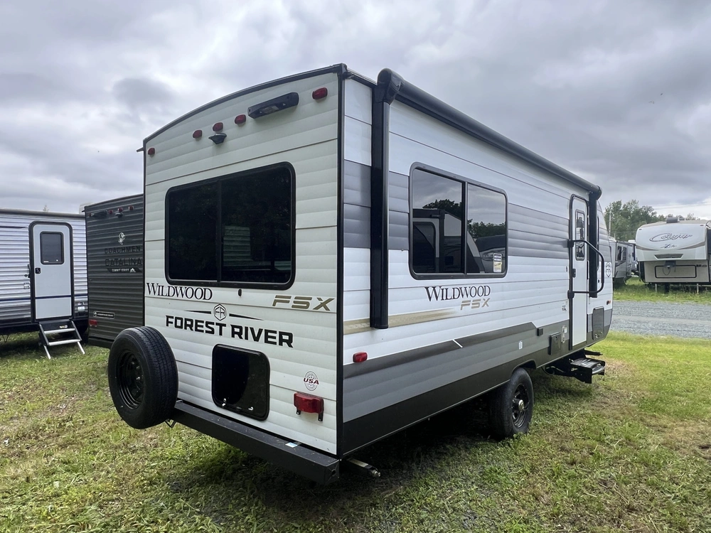 2025 Forest River Wilwdood Fsx 161 Qk alt