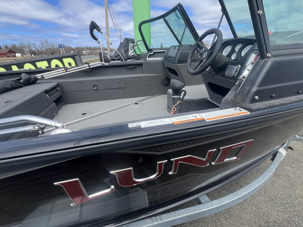 2023 Lund Boat Co 1775 Impact Xs alt