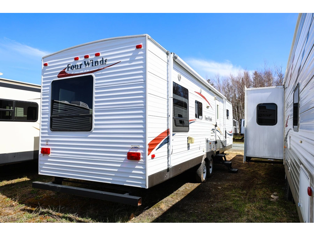 2009 Dutchmen Dutchmen Four Winds 31 L alt