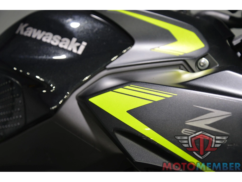 2022 Kawasaki Z650 alt