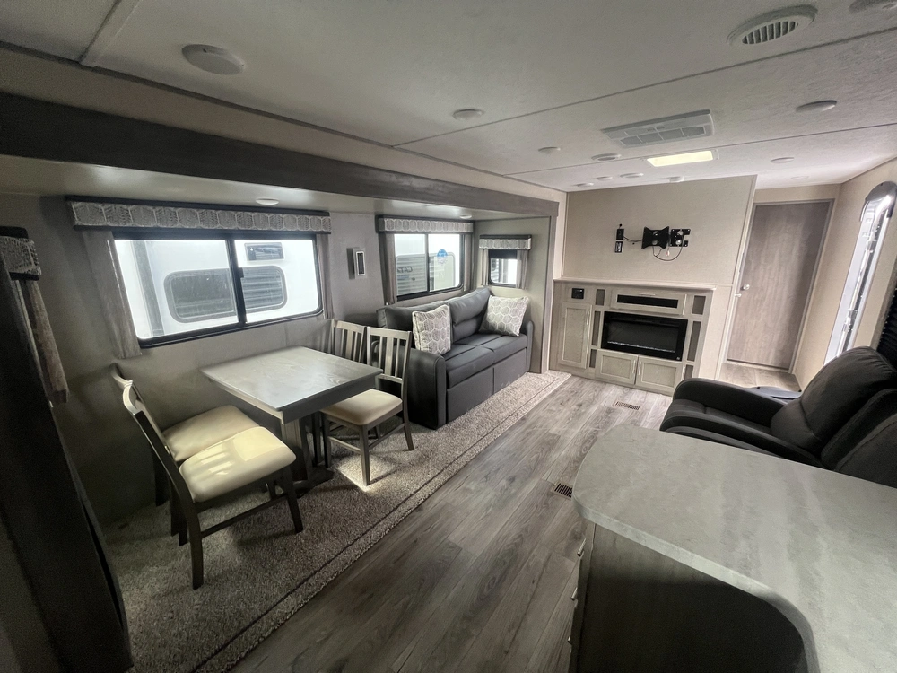 2022 Coachmen Catalina 303rkdsle alt
