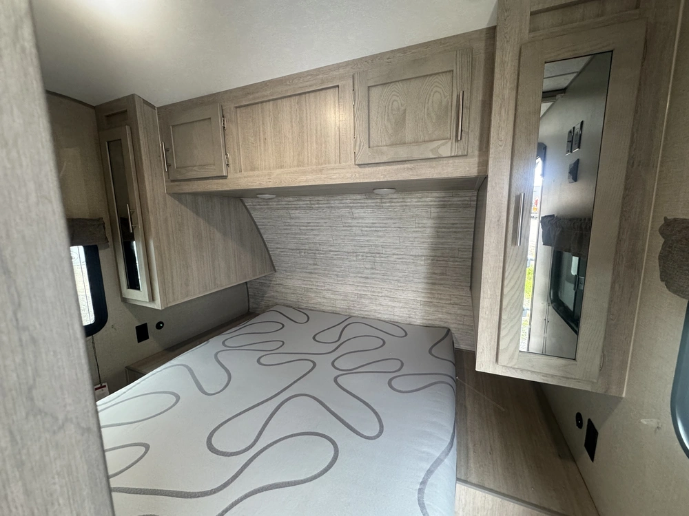2023 Coachmen Catalina Trail Blazer 29ths alt