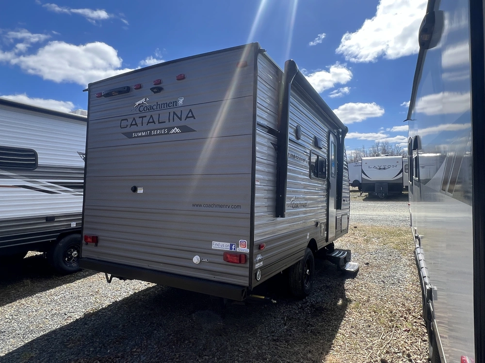 2024 Forest River Coachmen Catalina Summit Series 164 Bhx alt