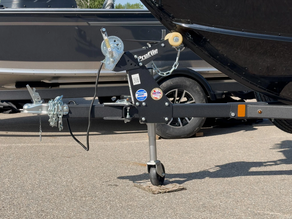 2026 Lund 1775 Adventure Sport alt
